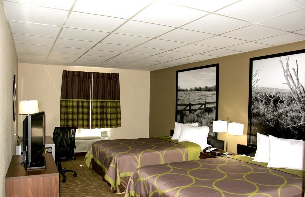 Super 8 By Wyndham Buffalo Екстериор снимка